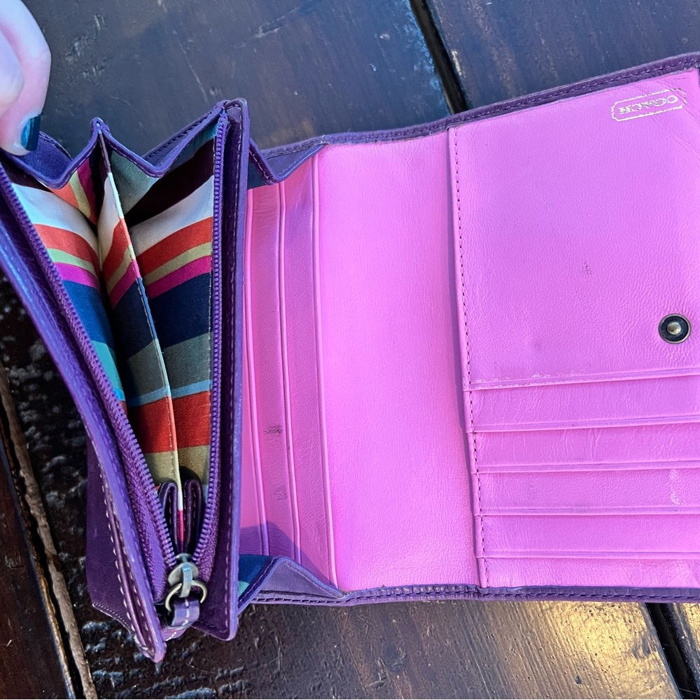 Coach Wallet - Picture 4 of 4
